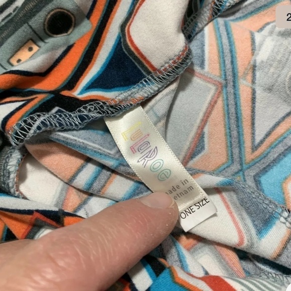 Lularoe womens leggings size OS radio print - Picture 2 of 4